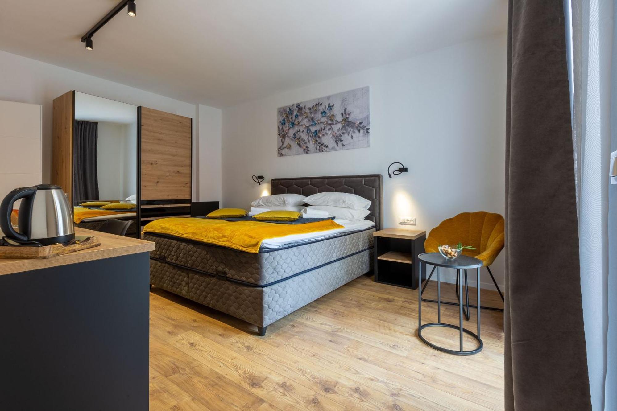 זאדאר 2M Exclusive Rooms מראה חיצוני תמונה