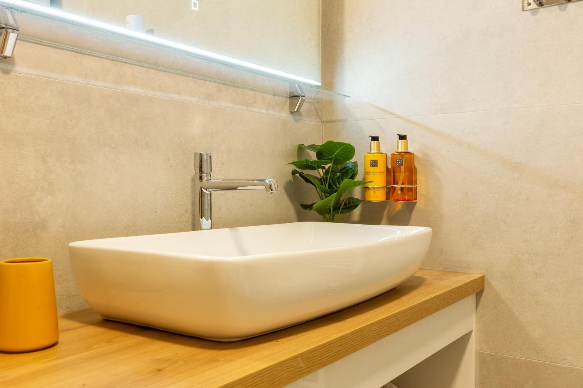 זאדאר 2M Exclusive Rooms מראה חיצוני תמונה
